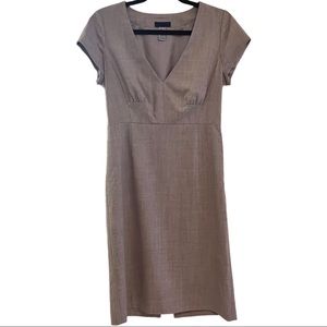 J CREW Wool Career V-Neck Cap Sleeve Gray Knee Length Sheath Dress Lined Size 4